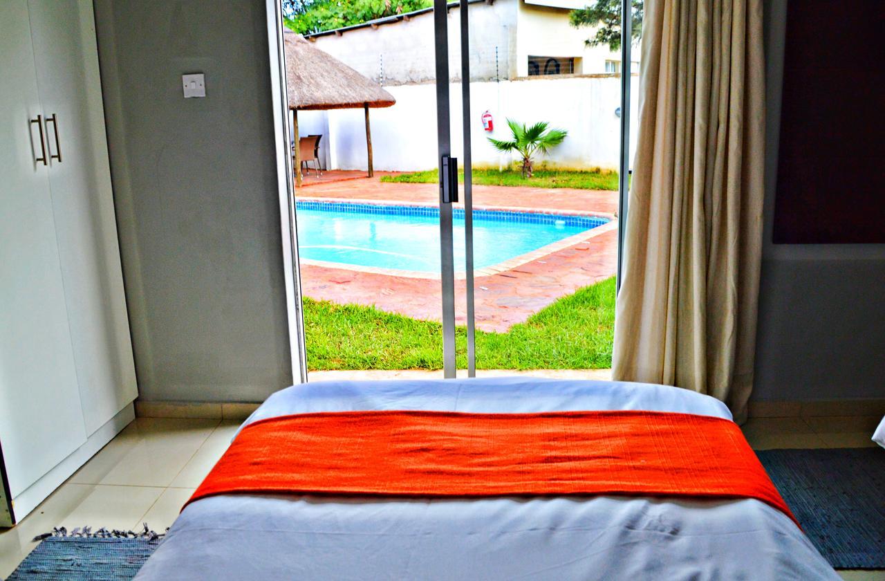Cosy Palms Bed & Breakfast Габороне Екстериор снимка