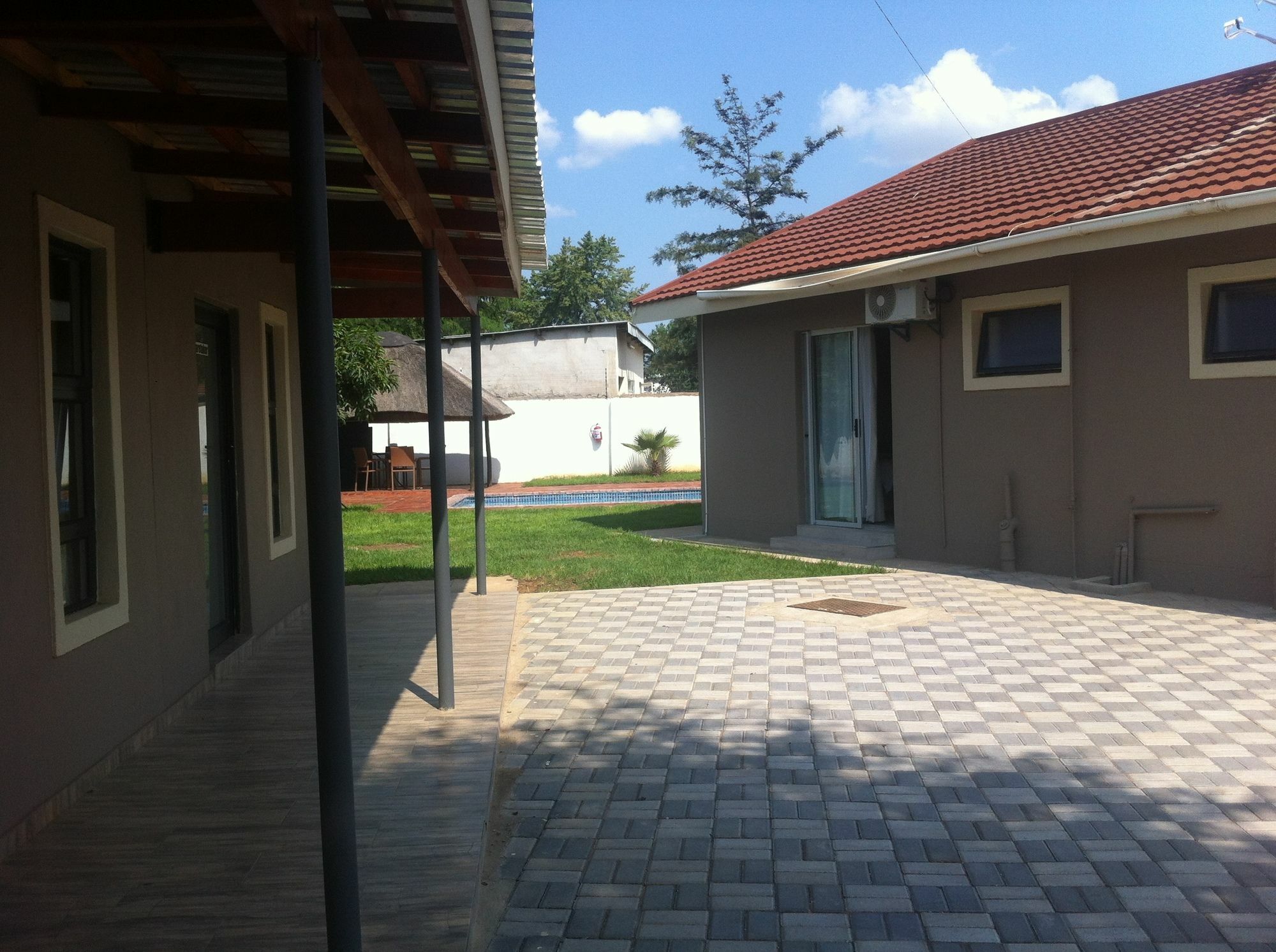 Cosy Palms Bed & Breakfast Габороне Екстериор снимка